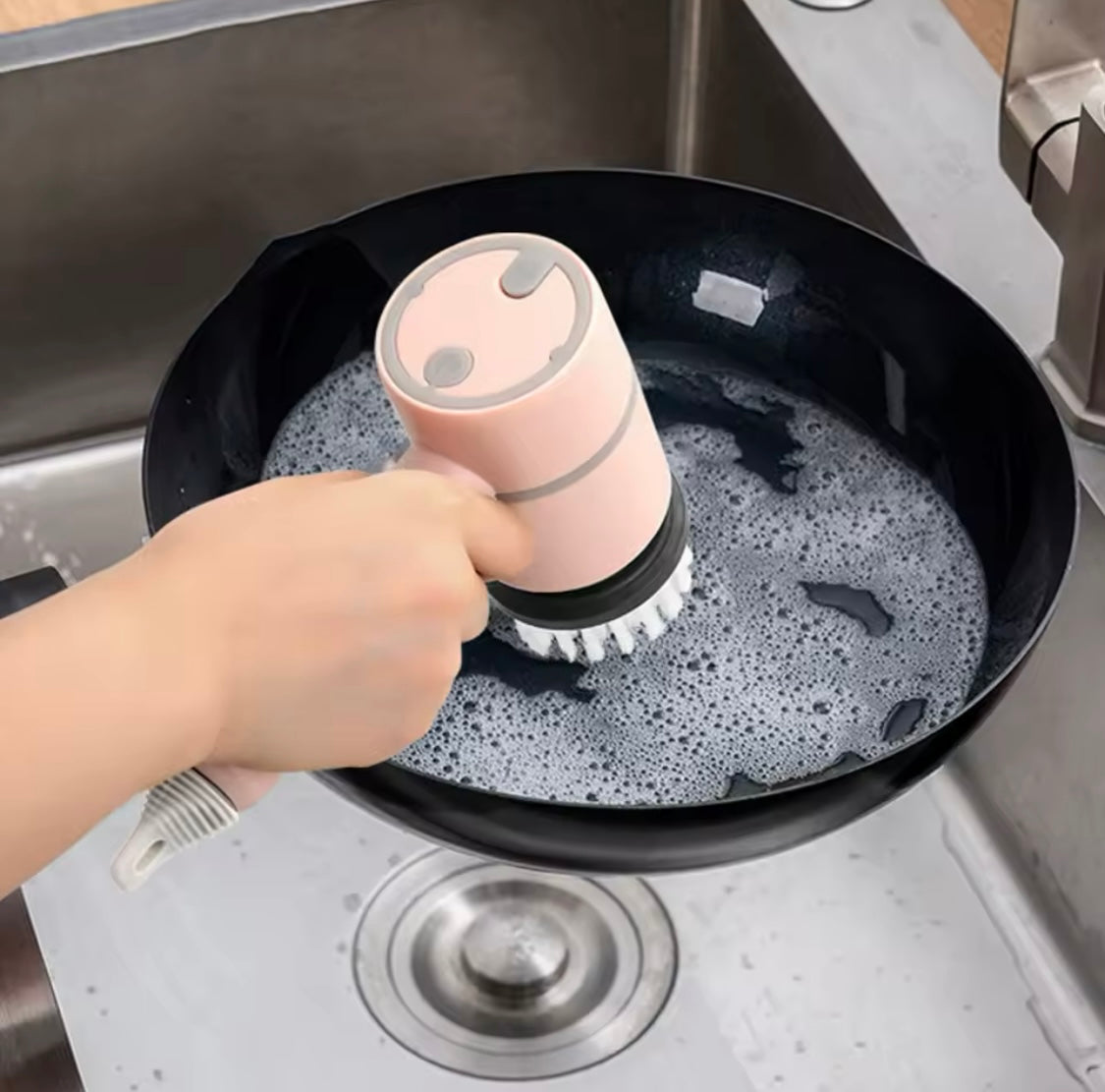 Easy Kitchen Pan Cleaner